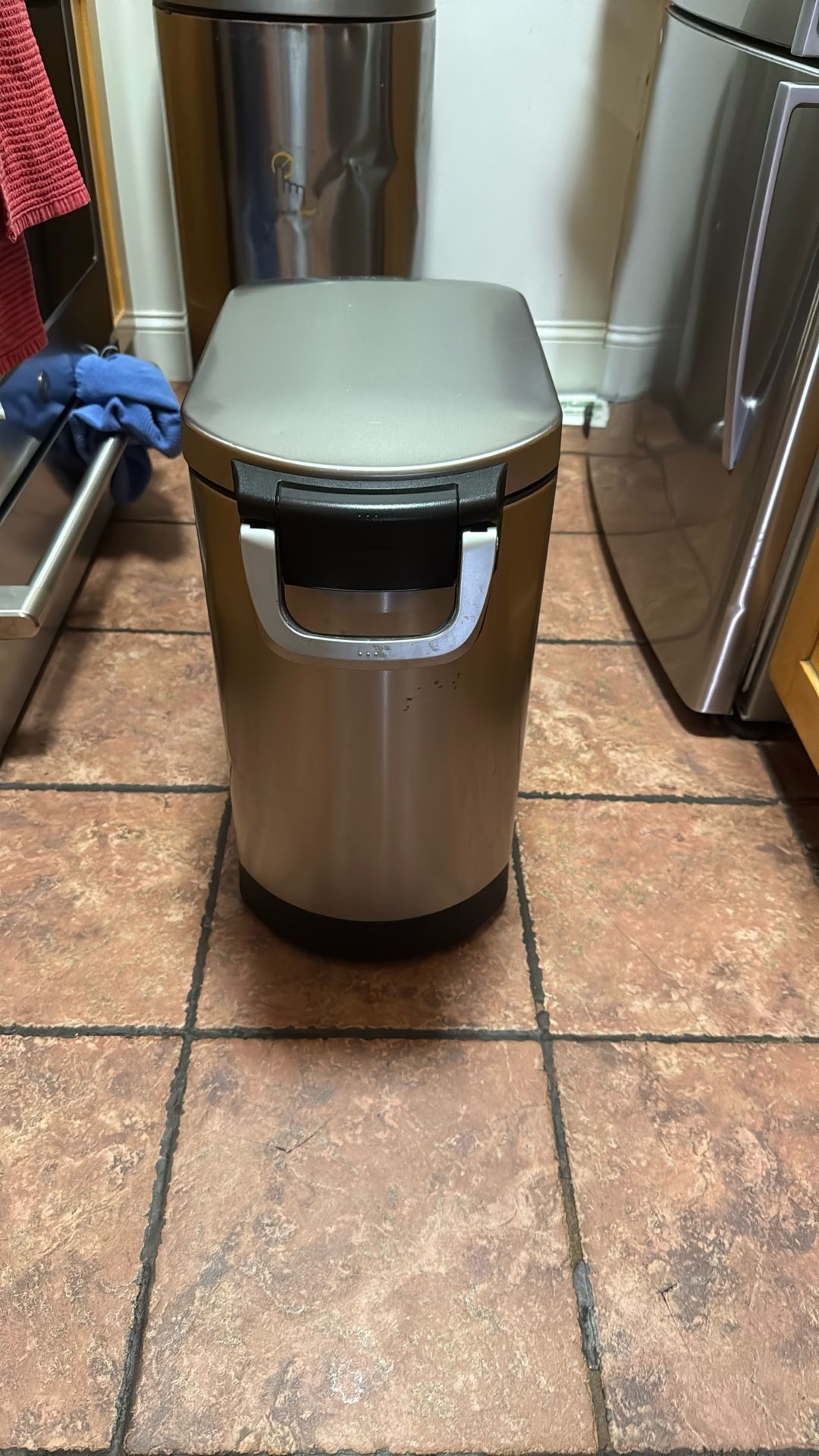 Simplehuman Dog Food Container With Scooper