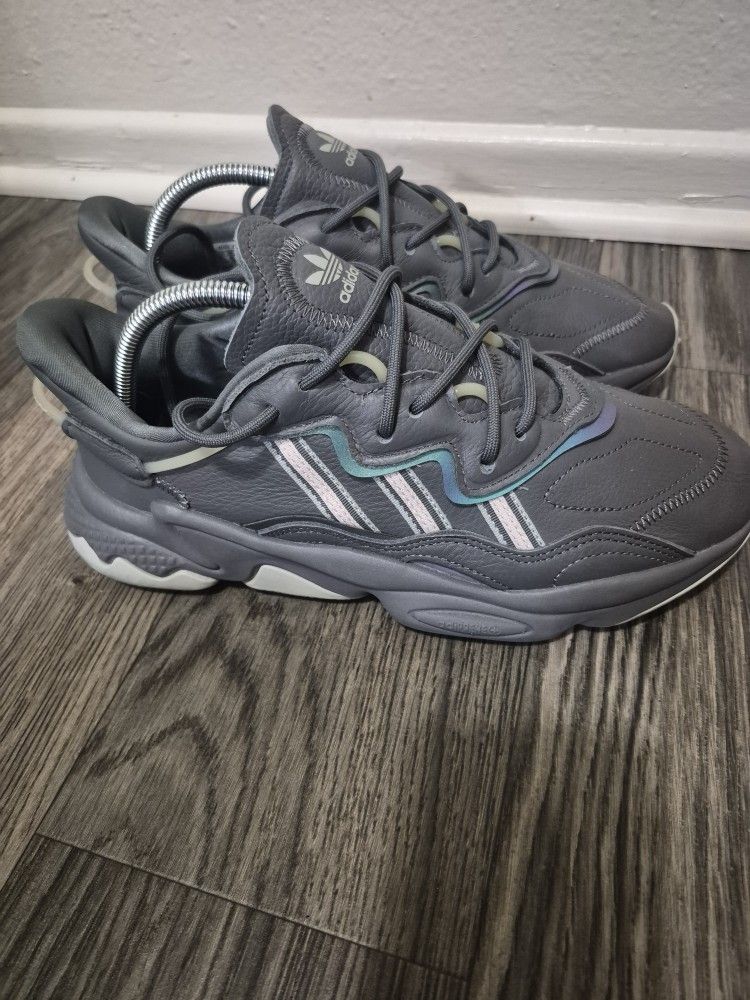 Adidas Men's 9.5 Ozweego 'Grey Ash Silver' sneakers