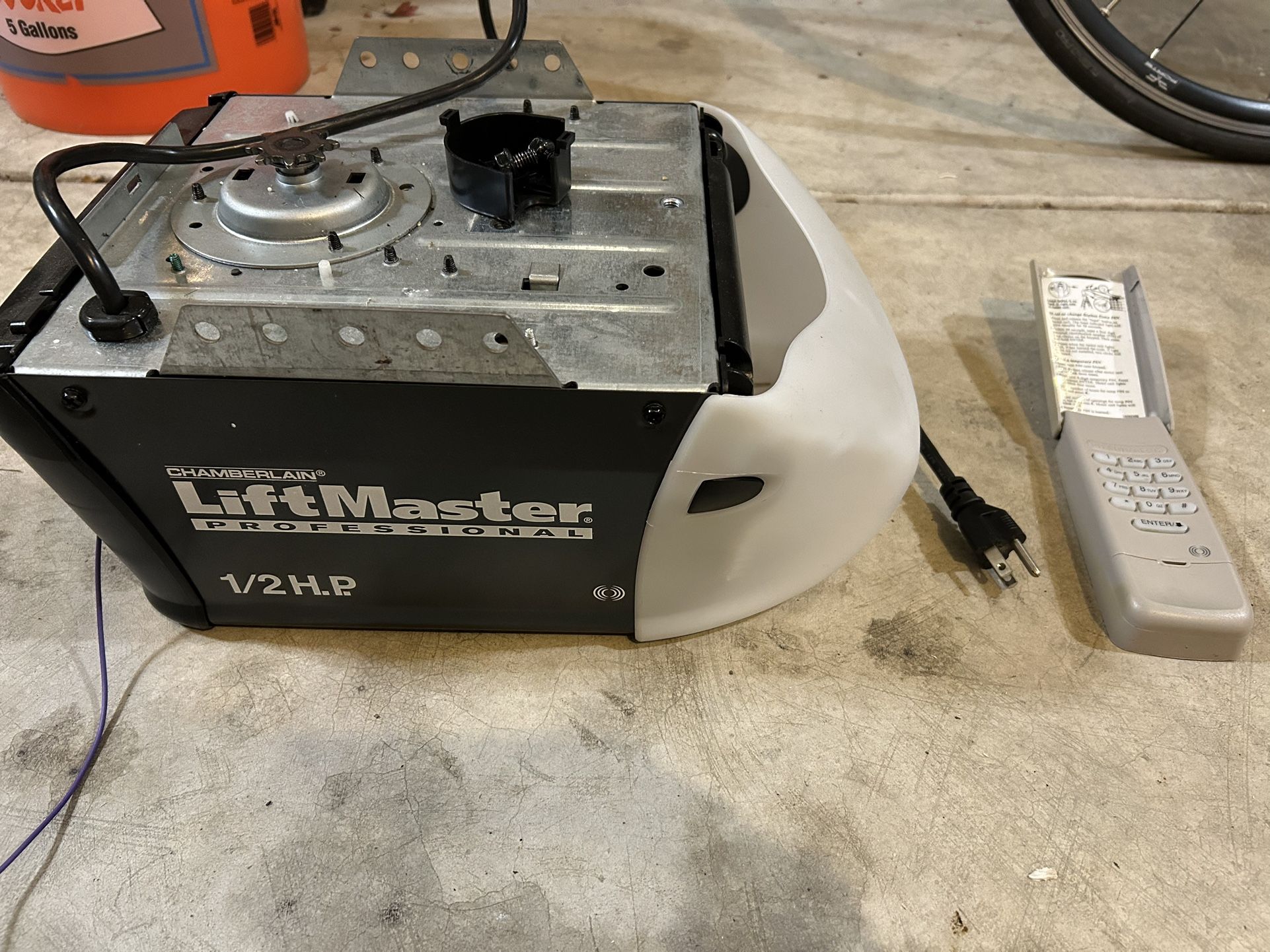 Lift master 1/2 HP Garage Door Opener