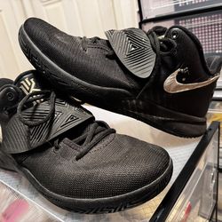 Nike Kyries