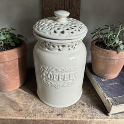 Vintage California Pantry Boho Chick/Shabby Chick Coffee Canister Air Tight 6.5x3.5