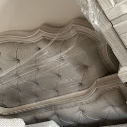 Queen size Bedroom Set - BRAND NEW