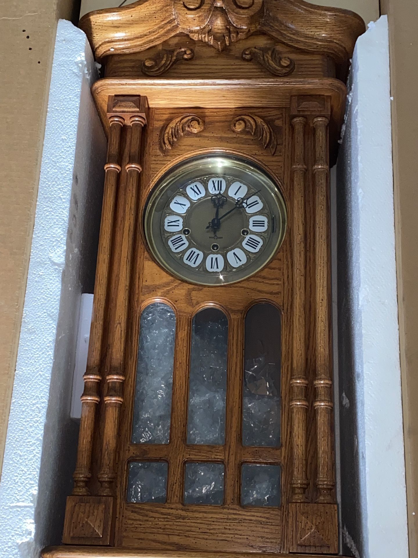 Vintage Oak Wall Clock – Chimes, Excellent Condition