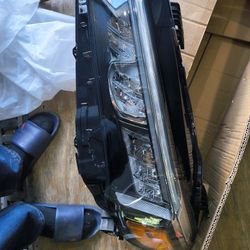 2023 Honda Civic Driverside headlight