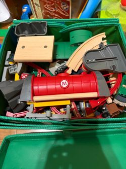 BRIO Deluxe Railway Set (Model 33052)