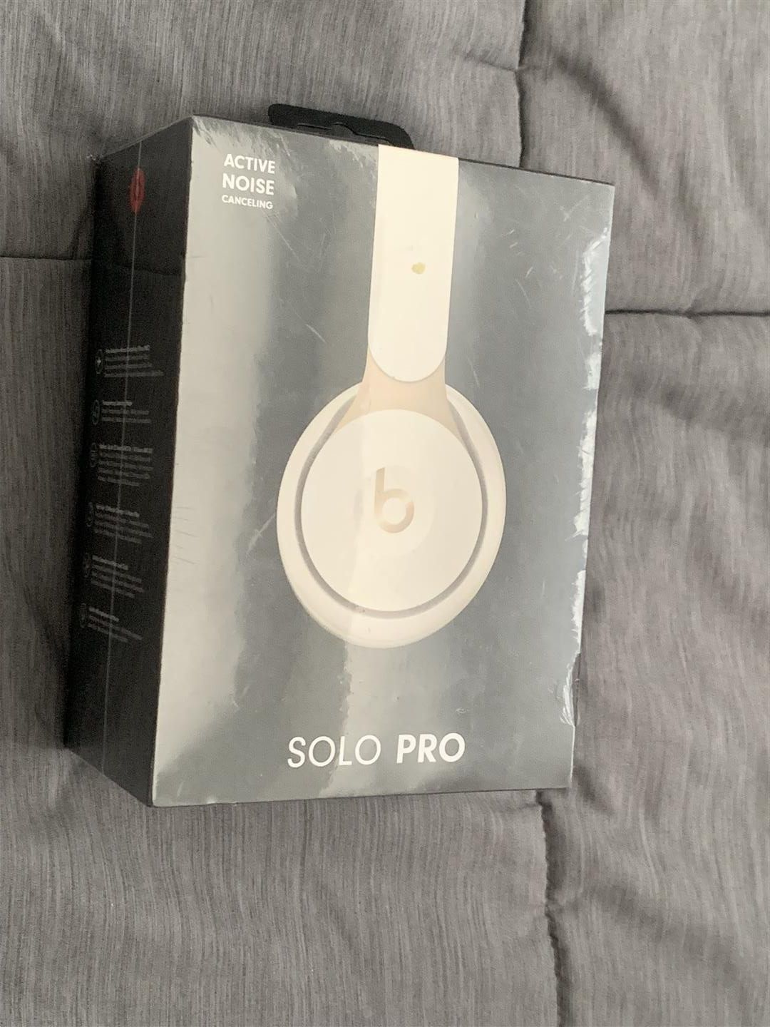 Beats by Dr. Dre - Solo Pro Wireless Noise Cancelling On-Ear Headphones /w Microphone - ORIGINAL Ivory