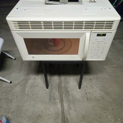 Microwave GE Used 