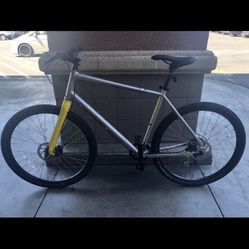 Raleigh Redux 1 Hybrid Commuter Bicycle for Sale in North Las Vegas NV OfferUp