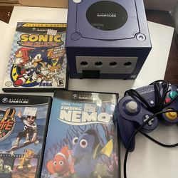 Nintendo GameCube Indigo With Games 