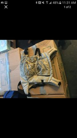 Evenflo baby carrier