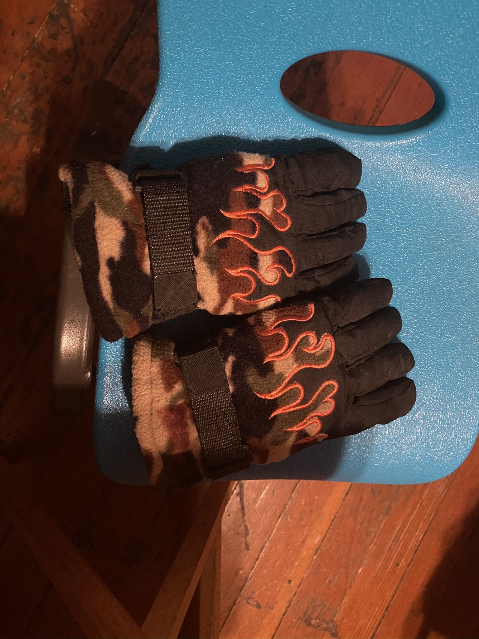 Kids Gloves Delivery Make An Offer