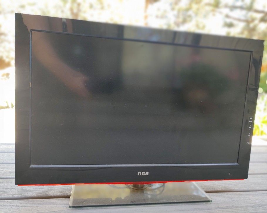 32" RCA LCD HDTV