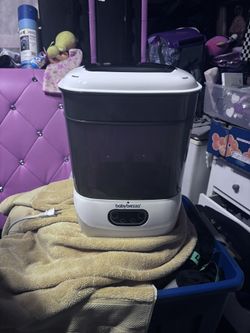 Baby Brezza One Step Baby Bottle Sterilizer & Dryer Advance 