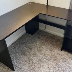 L Shaped Table Good Condition 