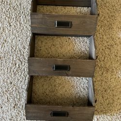 Distressed Wooden Mail Holder 