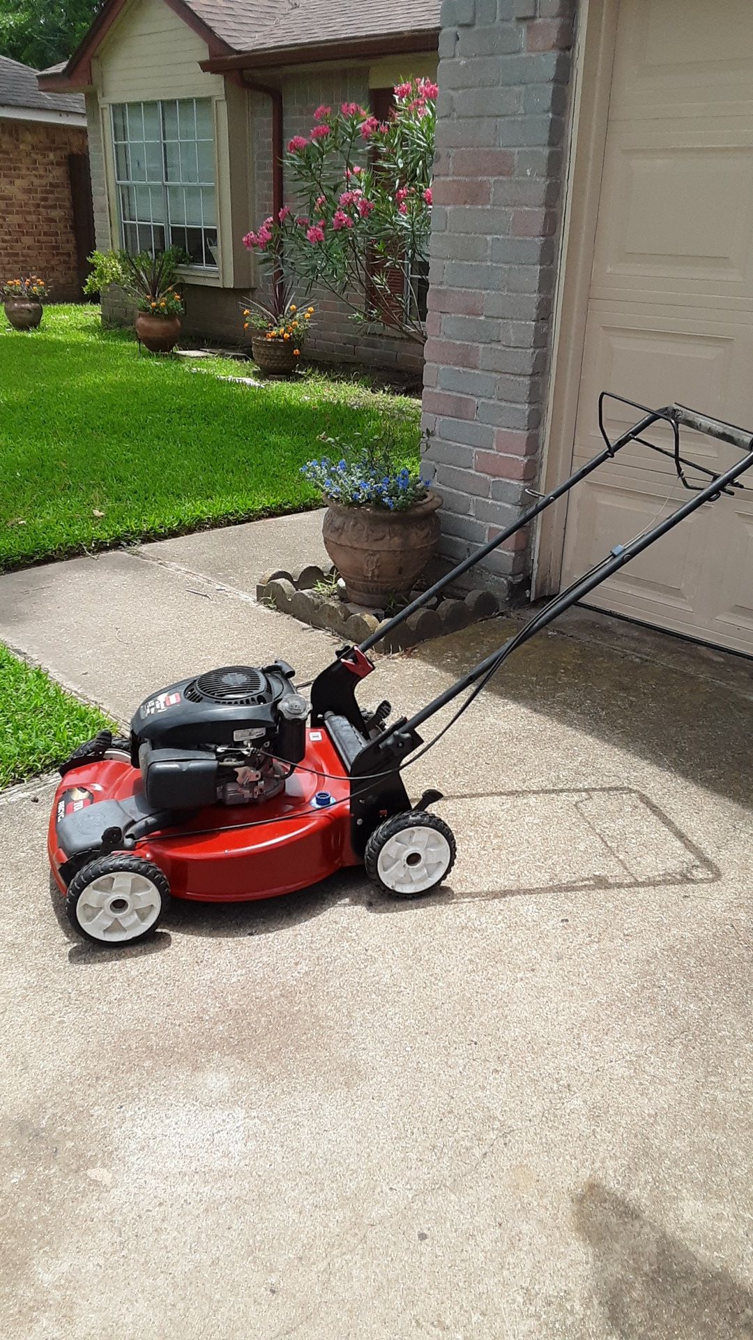Toro 6.75 hp Lawn Mower for Sale in Missouri City, TX OfferUp