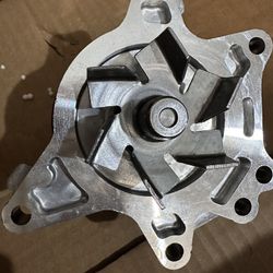 Replacement Engine Water Pump Mechanics Choice for 98-08 Chevrolet Pontiac Toyota Models It brand new  (525)0126