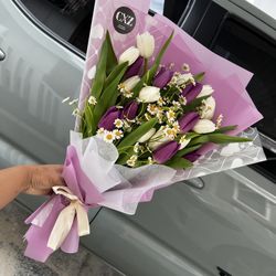 Tulips Bouquet Flower Arrangement 