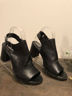 Topshop Pumps 9.5 Black Leather Open Toe Slingback Block Heels New without box.