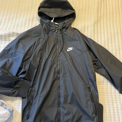 NIKE WINDBREAKER