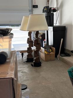 2  These vintage Laurel Lamp Co. sculptural lamps