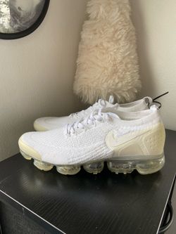 Nike Air VaporMax Flyknit 2 Men’s US 9.5, White Flyknit