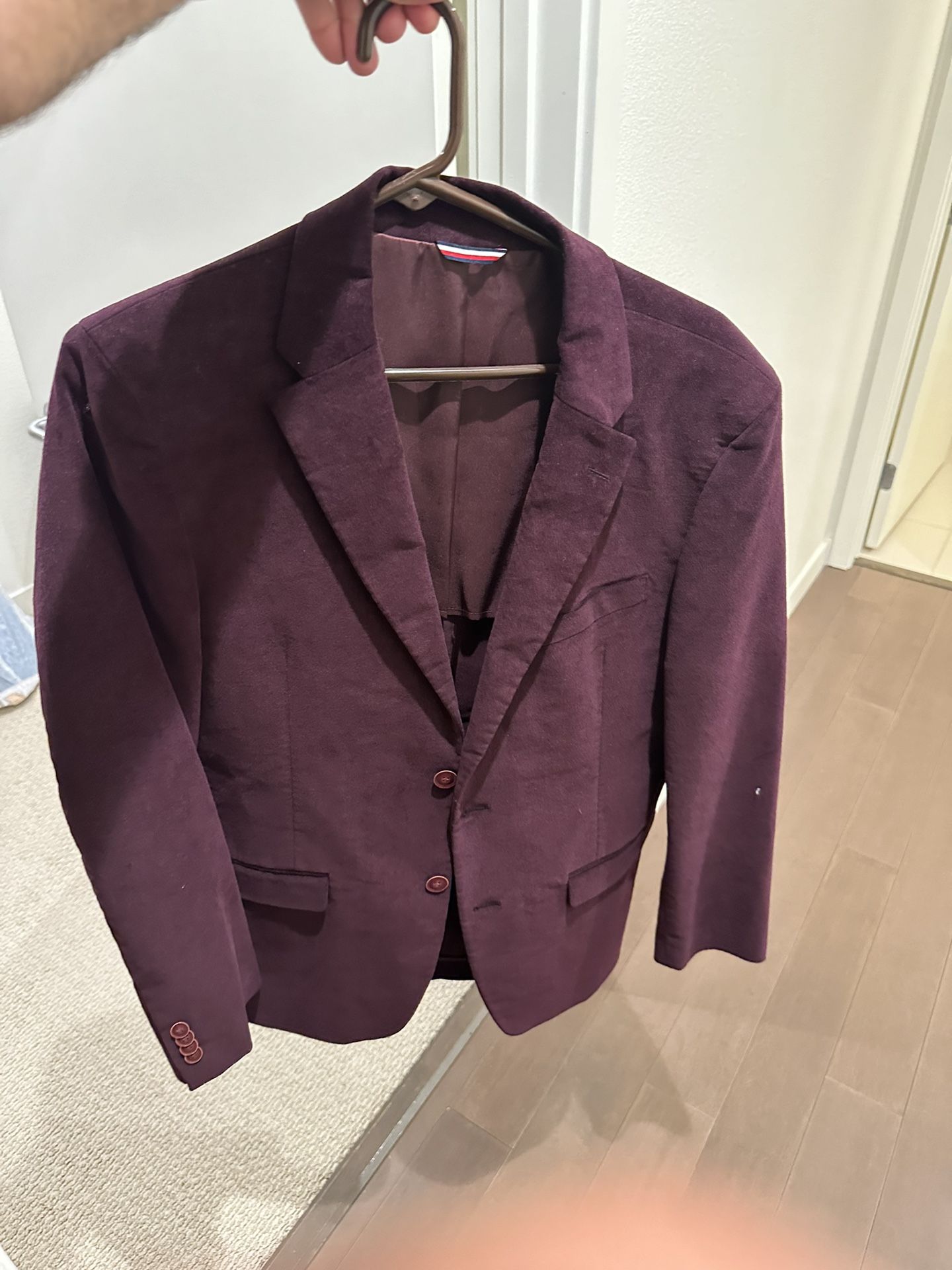 Free! Tommy Hilfiger Velvet Burgundy blazer 38R