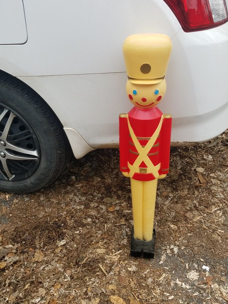 Vintage Nutcracker yard light. In great condition for age. for Sale in