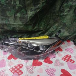 2017-18 Toyota Corolla Sport Left Headlight 