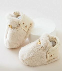 Ultra Soft Baby Plush Booties – Warm Winter Shoes for Newborns 