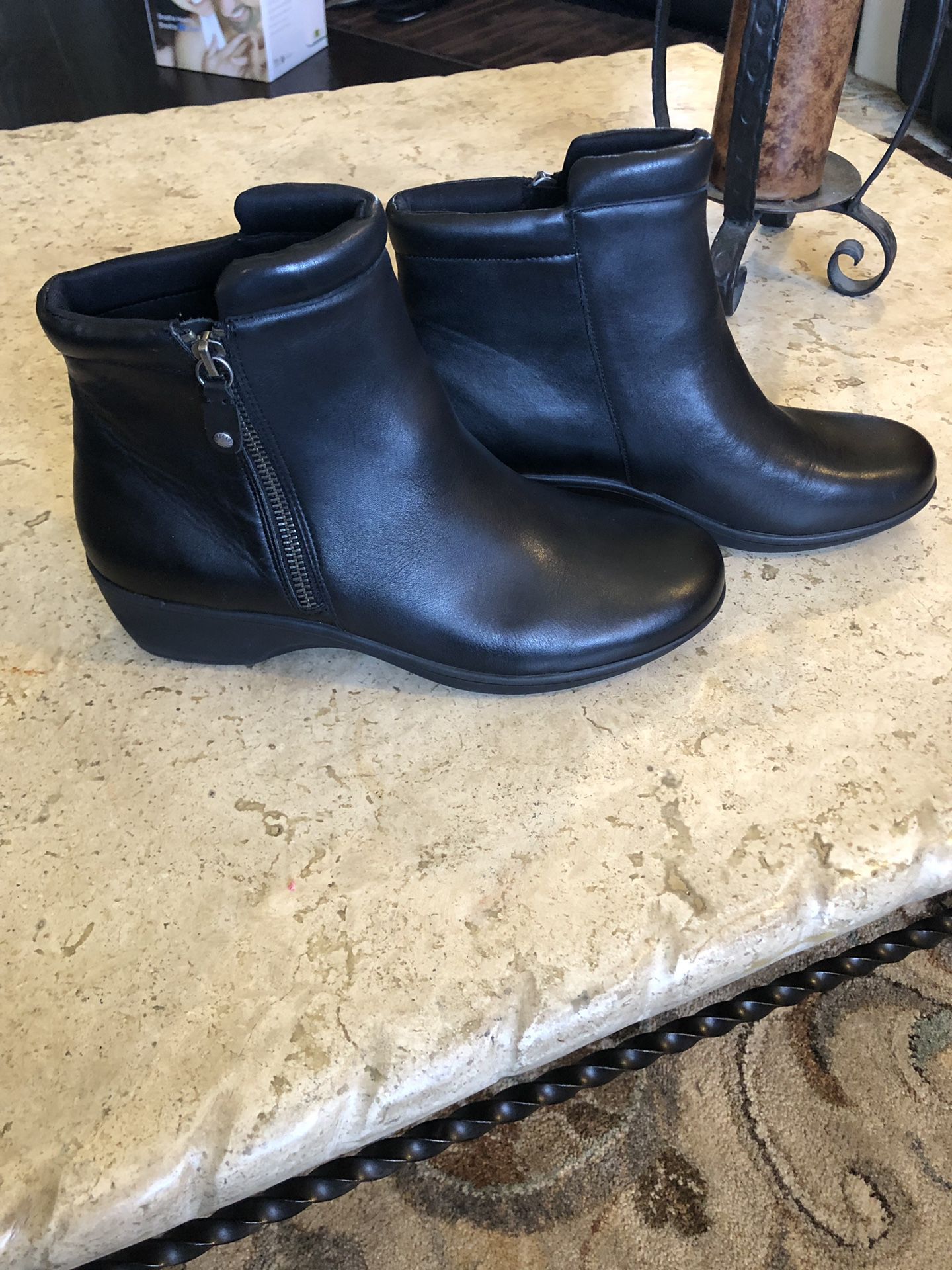 Bass Lite black leather boots (New) 9.5