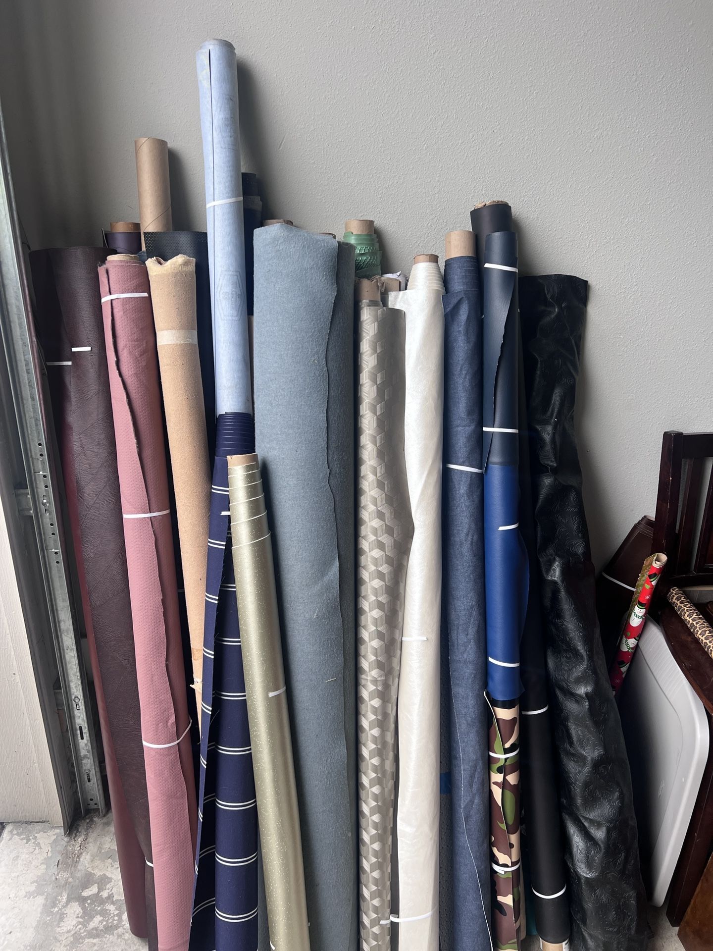 Fabric /vinyl rolls 