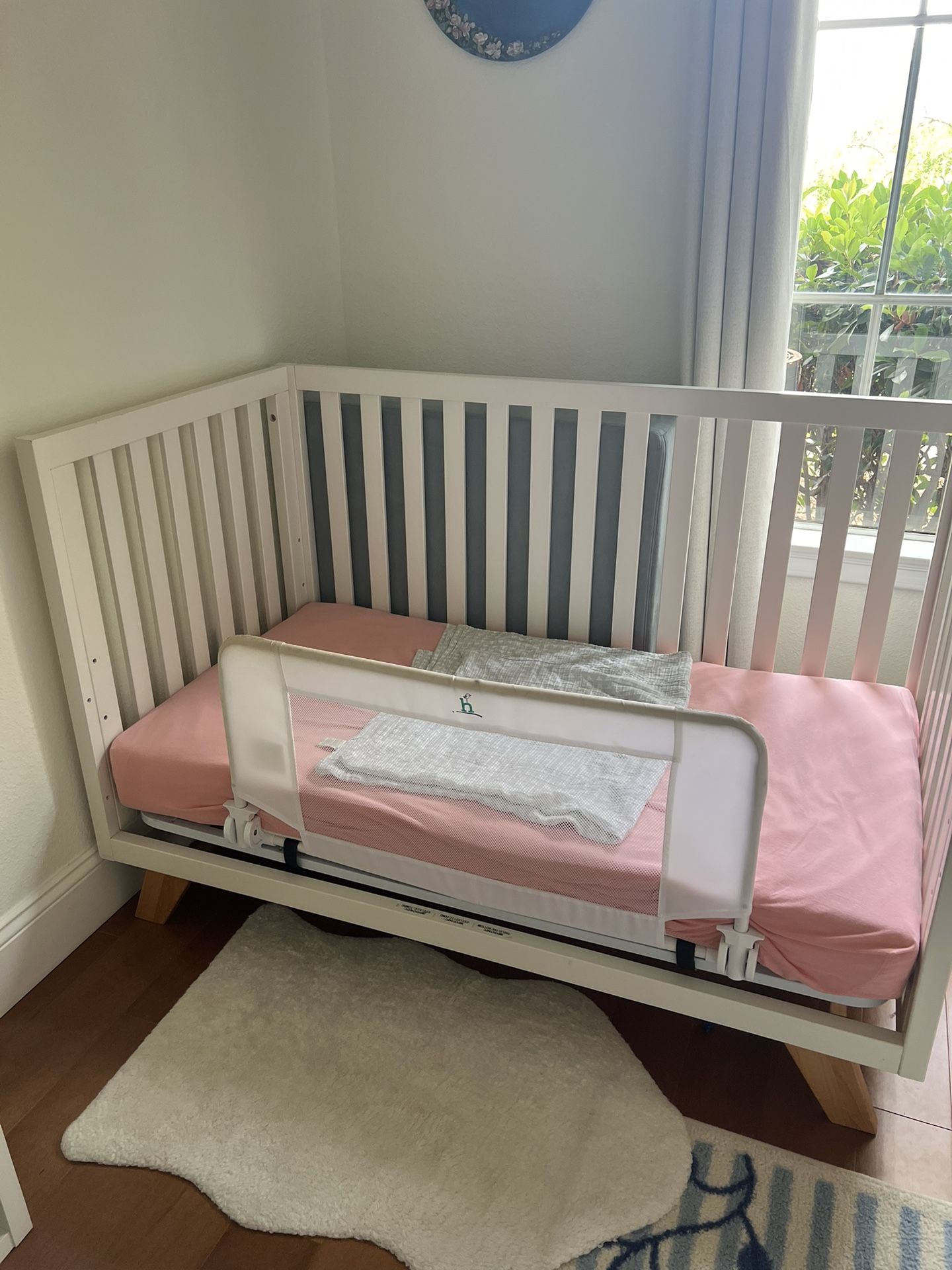 Modern Baby Crib And Mattress