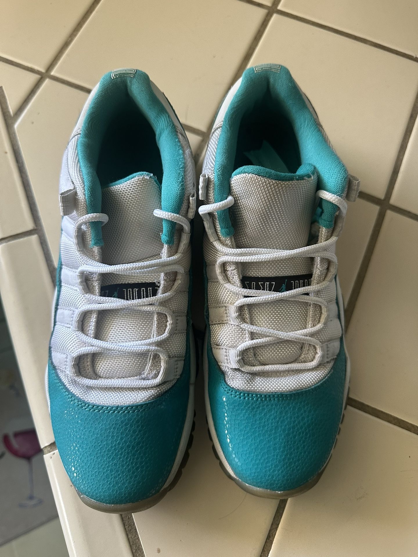 Jordan 11 Aqua Saffari Size 7 Y