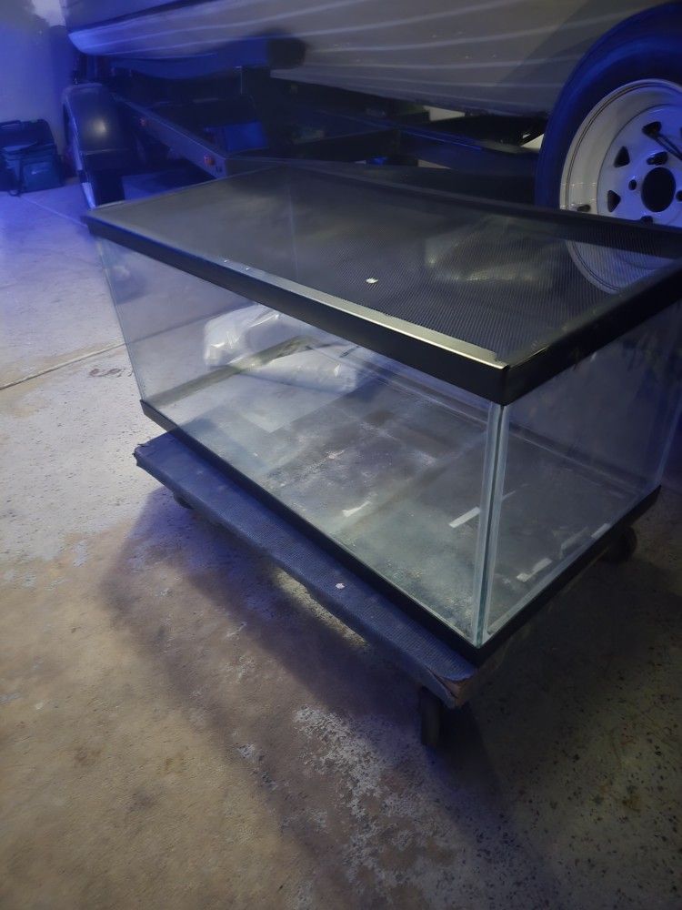 47 Gal Glass Aquarium