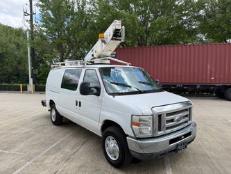 2008 Ford E350, Bucket van