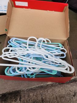 26 Small hangers