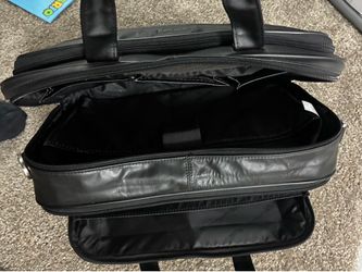 Kenneth Cole portafolio