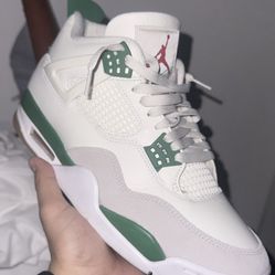 Jordan Pine Green 4’s