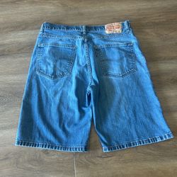 Levi’s Jorts 