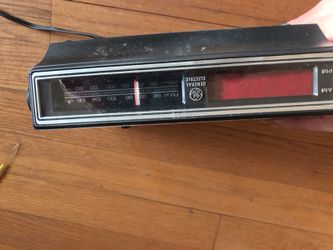Vintage clock radio