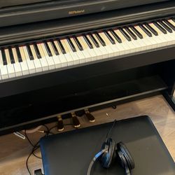 Roland Piano $600 Original 1500 Plus Tax 