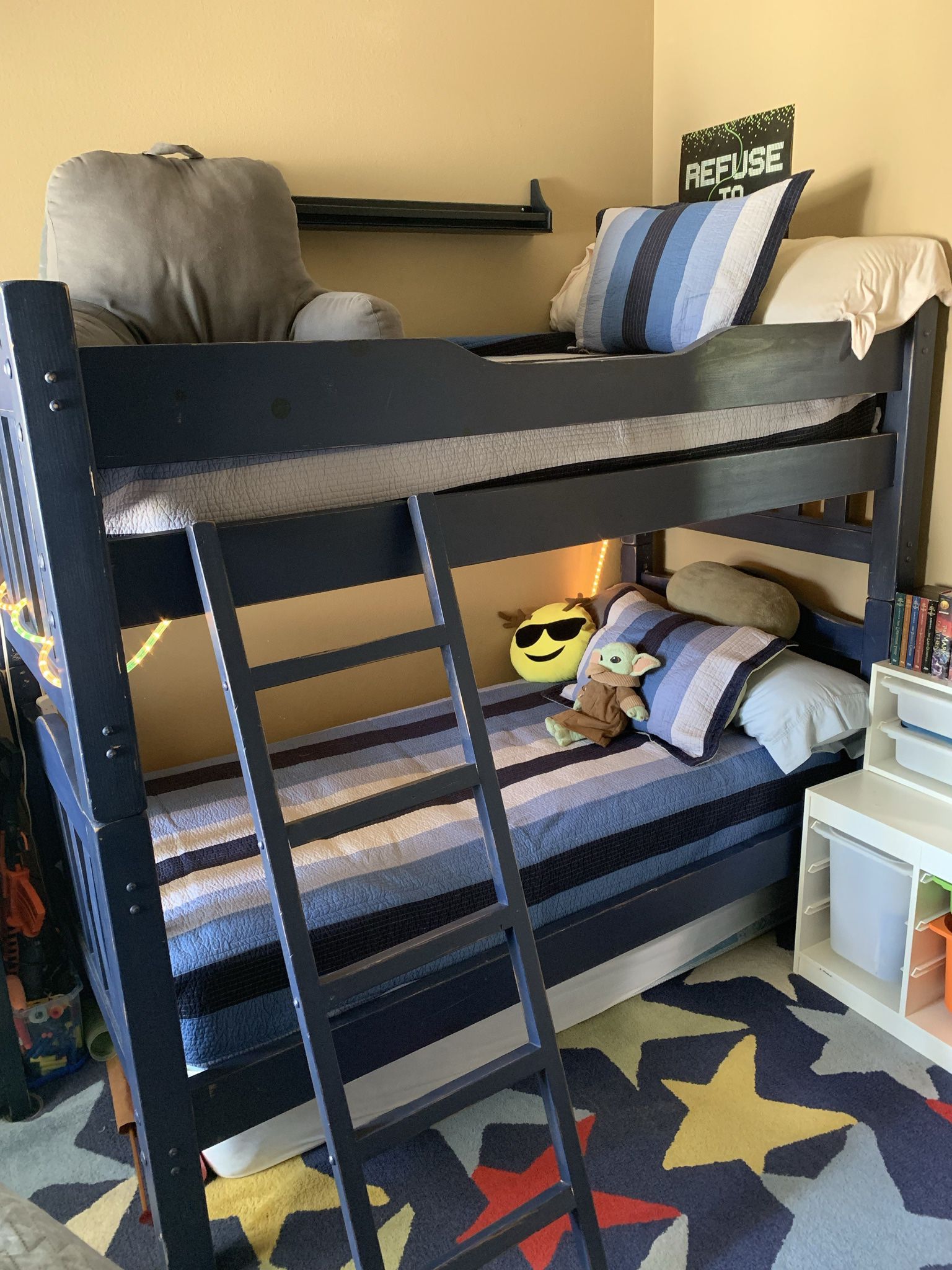 Pottery style  Bunk Beds Super sturdy!! Comes With  Twin Mattresses And Bedding!!!  Farmhouse Style Better Then Pottery Barn! 