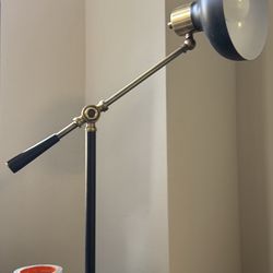 Table lamp