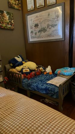 Toddle bed with brand new mattress