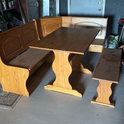 Kitchen Table / Bench Style
