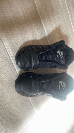 Black Nike air maxes
