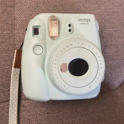Fuji Film Instax Mini 9