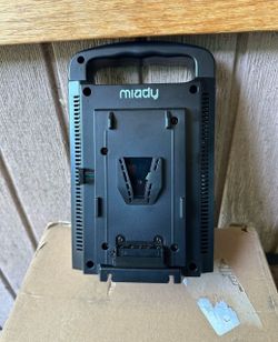 Miady 2CH Quick Battery Charger & AC Adapter BP-2CH