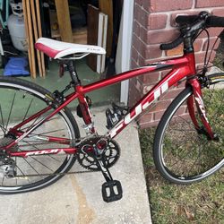 Fuji Ace 650 Pro Road Bike